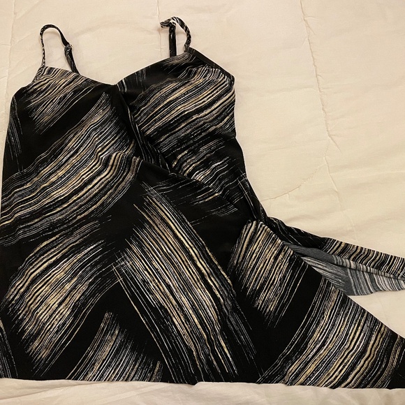 MagicSuit Tankini with Bonus Victoria's Secret Bathing Suit Top 10 34D NWOT! - Picture 4 of 13